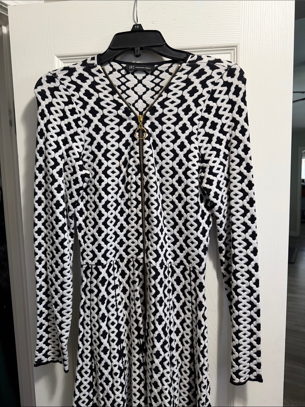 INC International Concepts Black and White Geometric Zip-Front Long Sleeve Dress